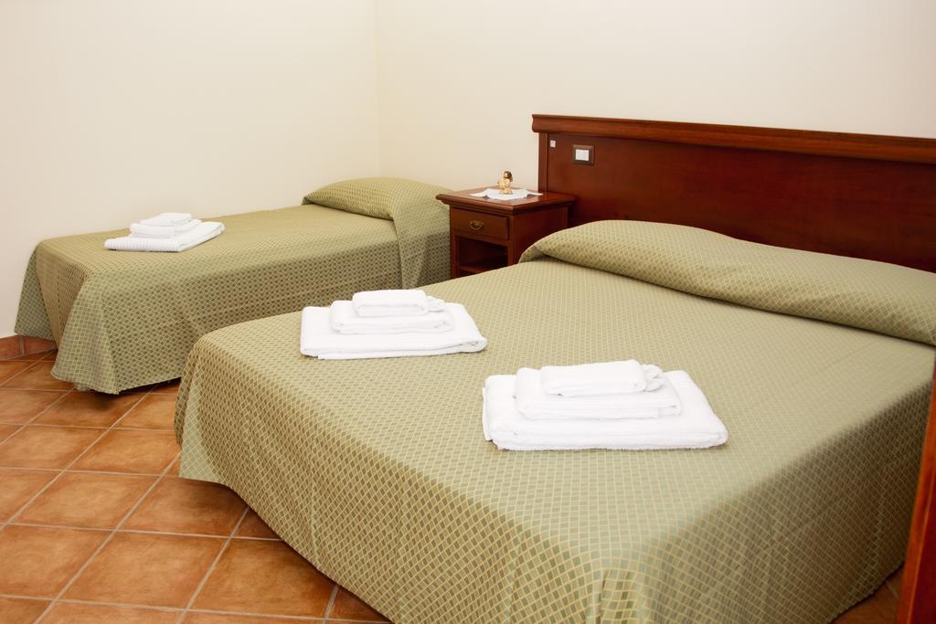 Agriturismo Valle Dell'Etna Roccella Valdemone Room photo